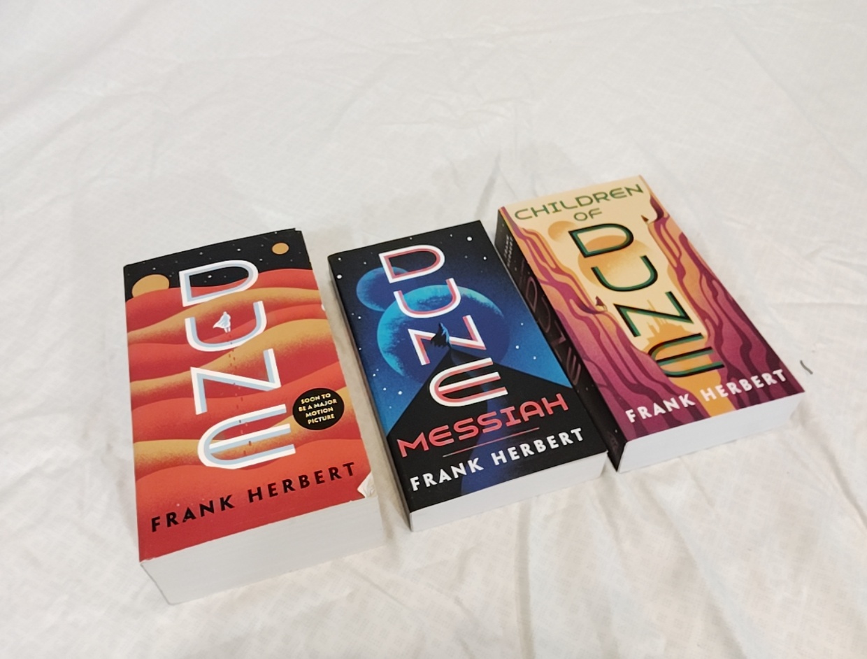 Dune Trilogy – Frank Herbert (paperback)