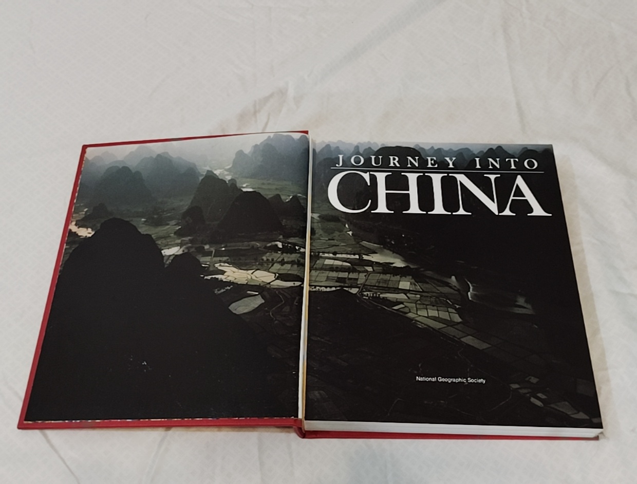 Journey Into China – National Geographic (hardback)