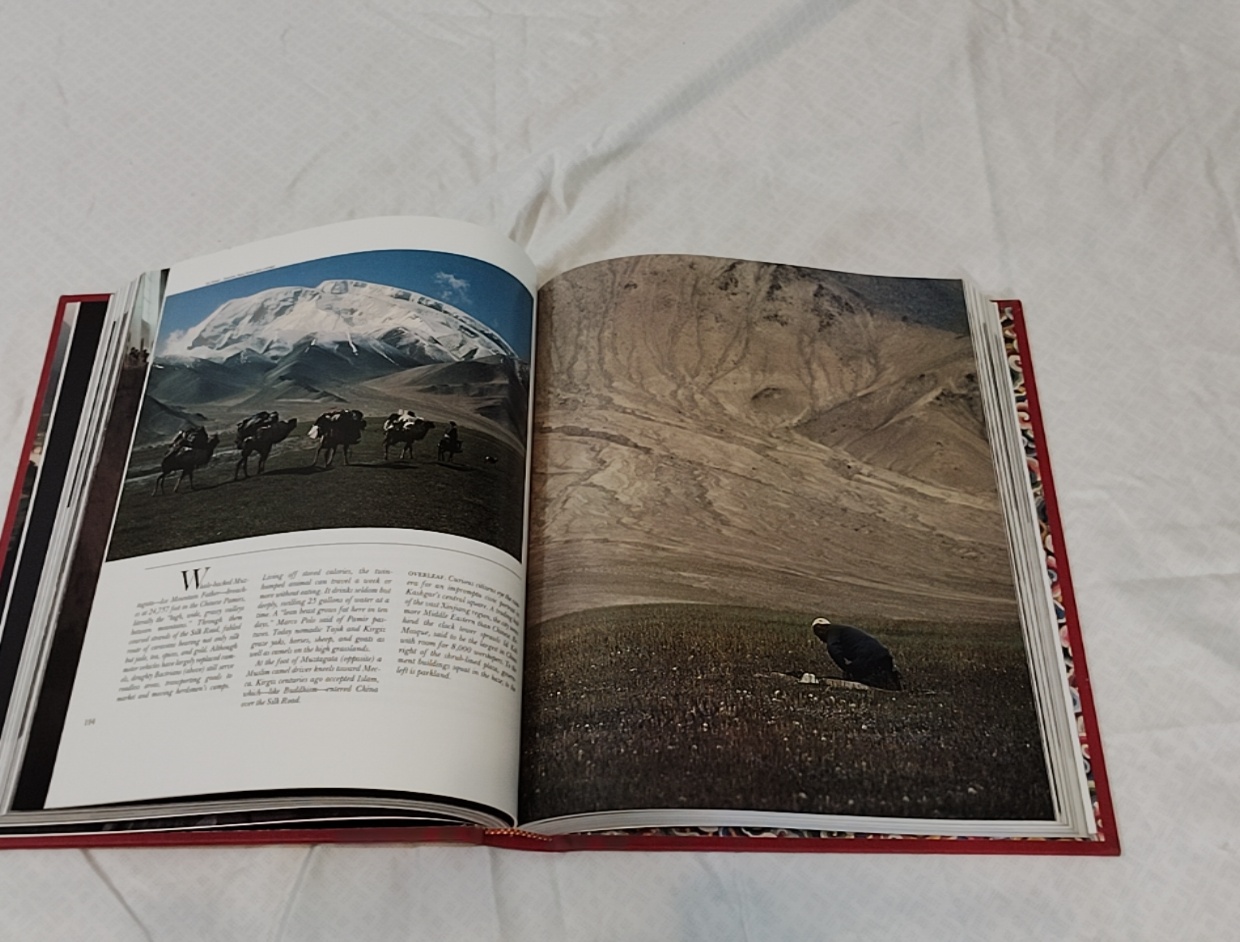 Journey Into China – National Geographic (hardback)