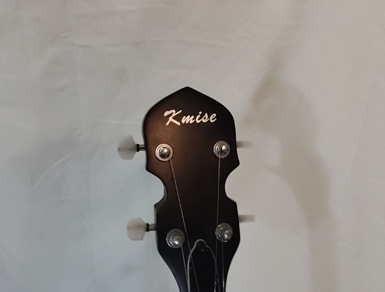 Kmise Banjo with Bag, Strap, and Tuning Tools