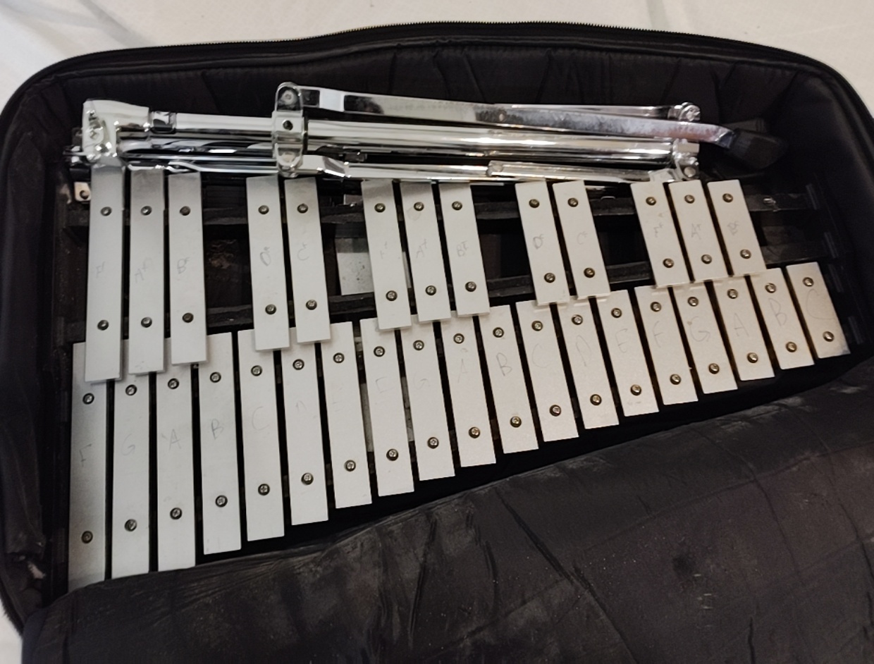 Rogers Xylophone Bell Set with Stand and Roller Bag